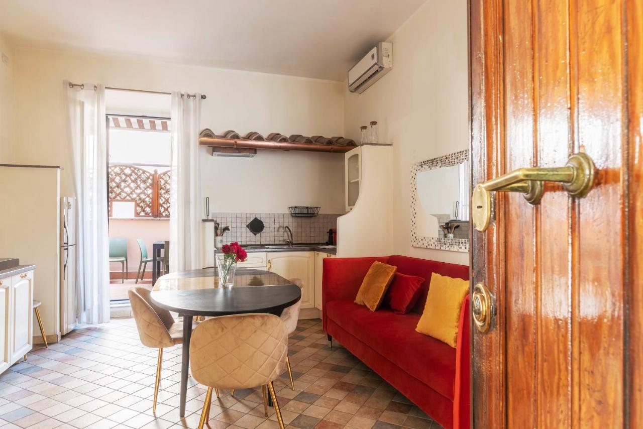 Apartment 4-rooms Flat At Vatican *