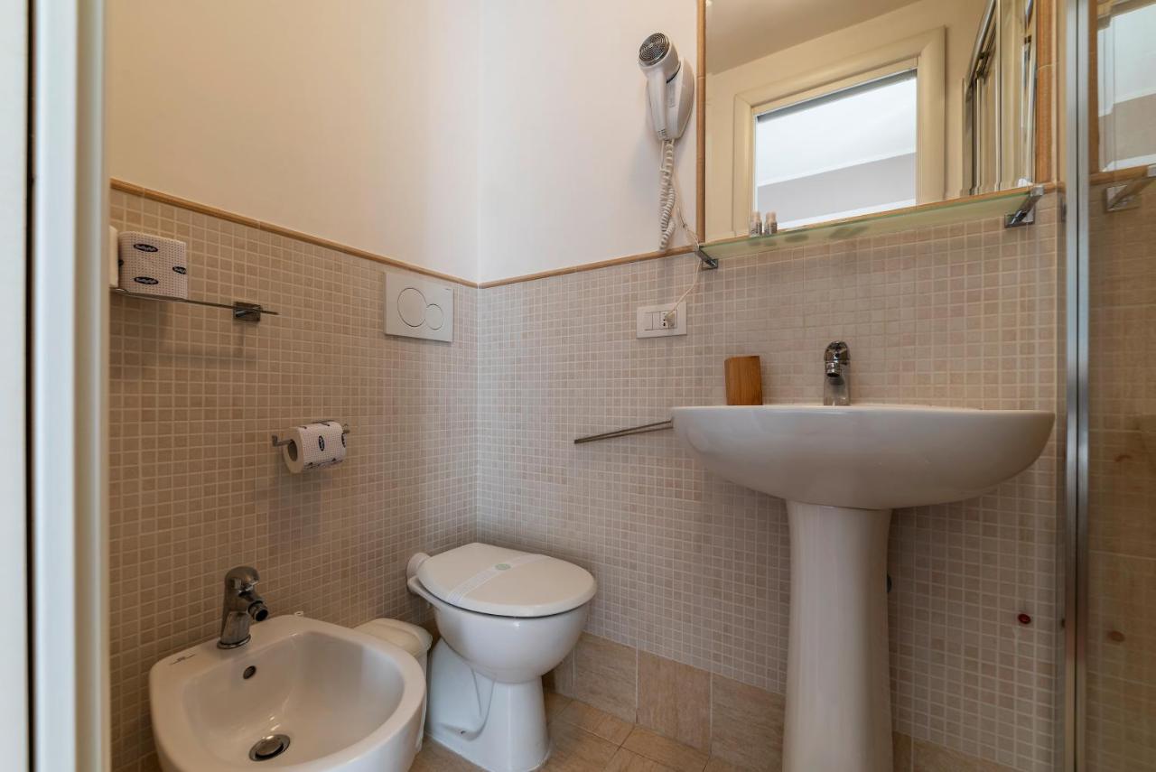 Apartment 4-rooms Flat At Vatican
